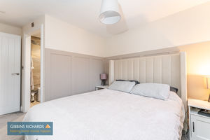 Bedroom- click for photo gallery